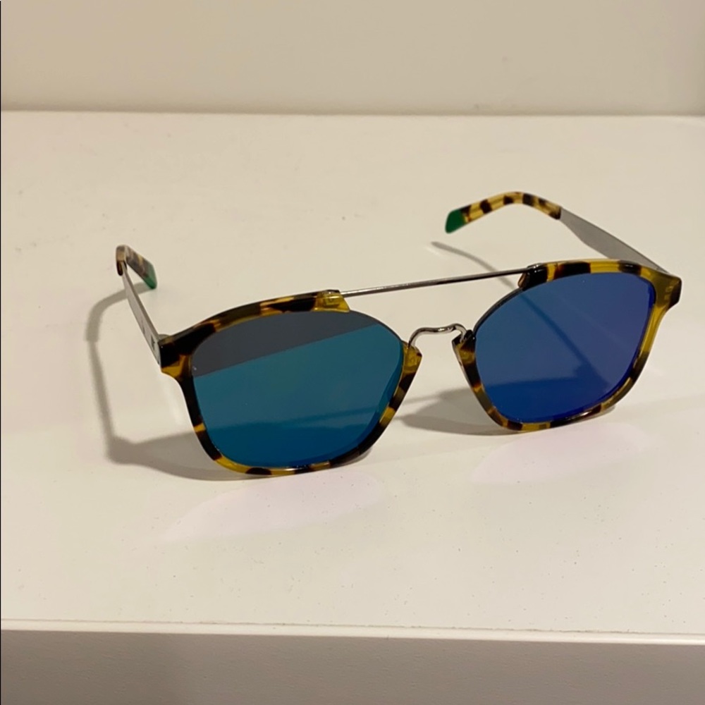 Tortoise sunglasses - Picture 2 of 4